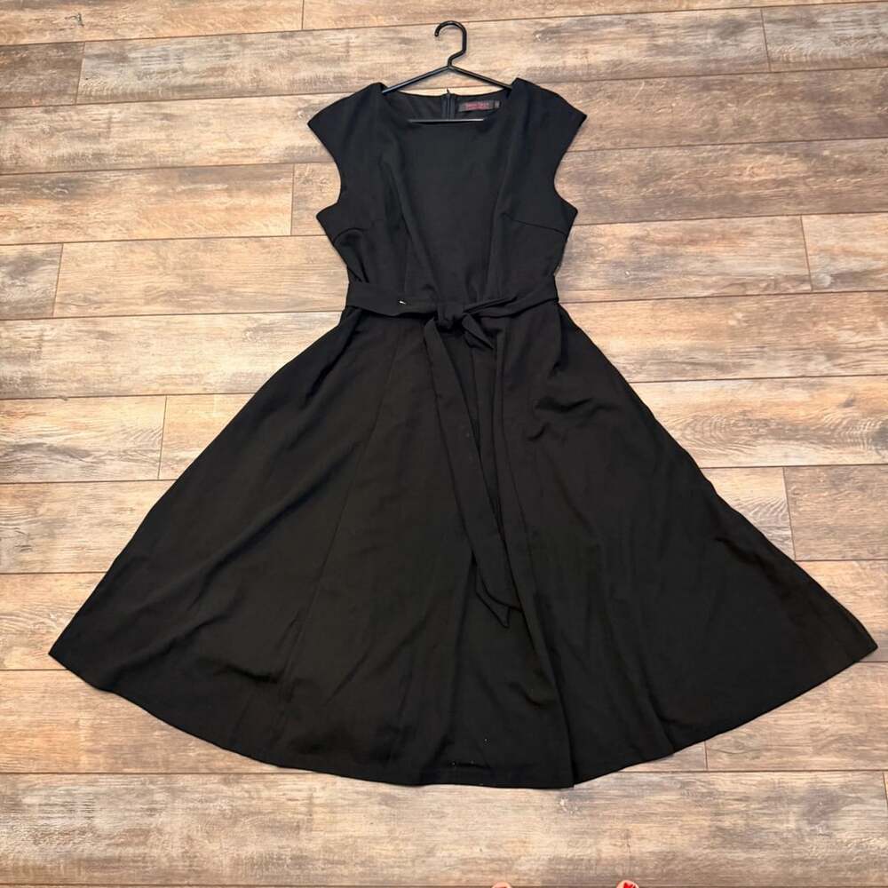 Dressells Black Flare Dress Size XL